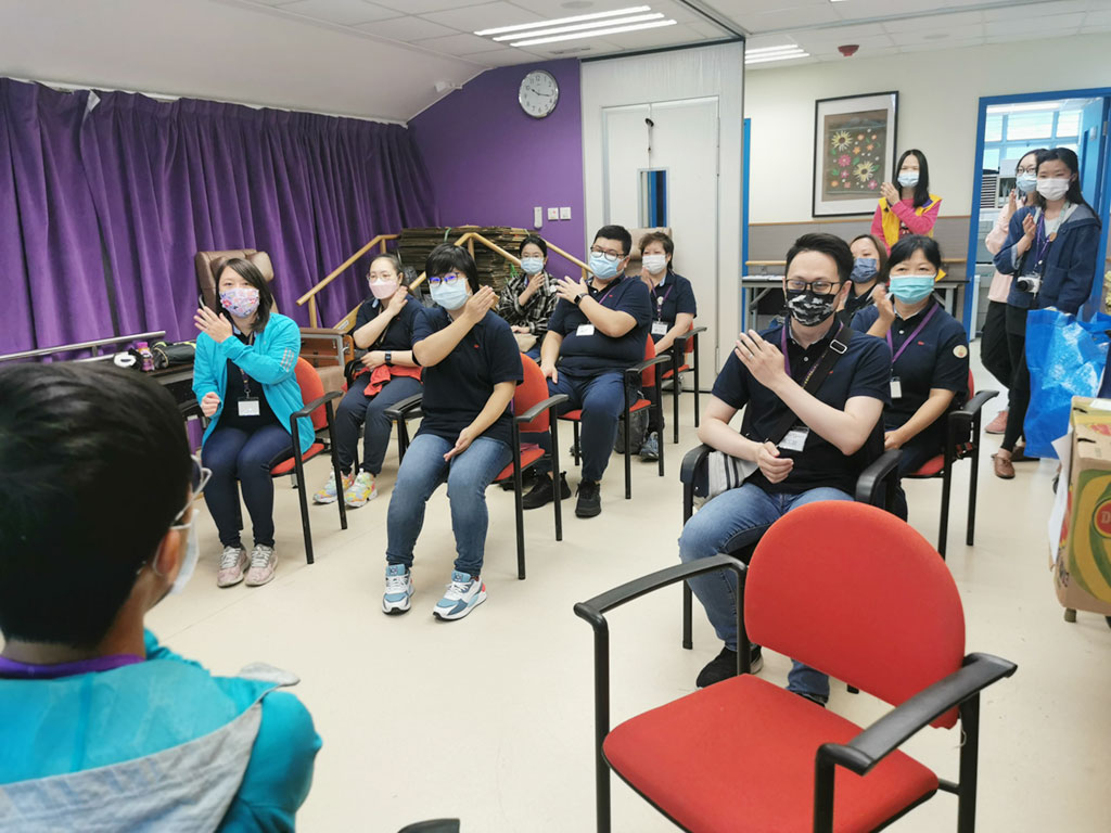 舉辦“動起來”之抗疫同行大使活動